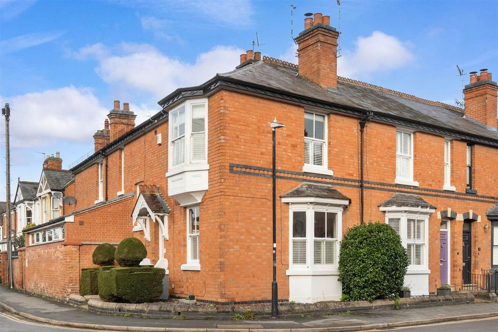 Property photo 1 of 21