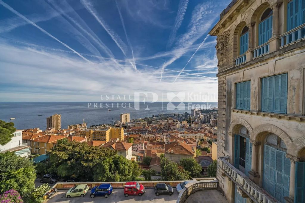 Property photo 1 of 12 Sea