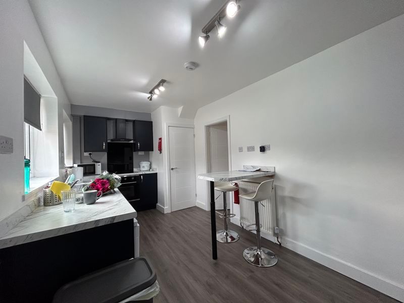 Property photo 3 of 8 Photo 15