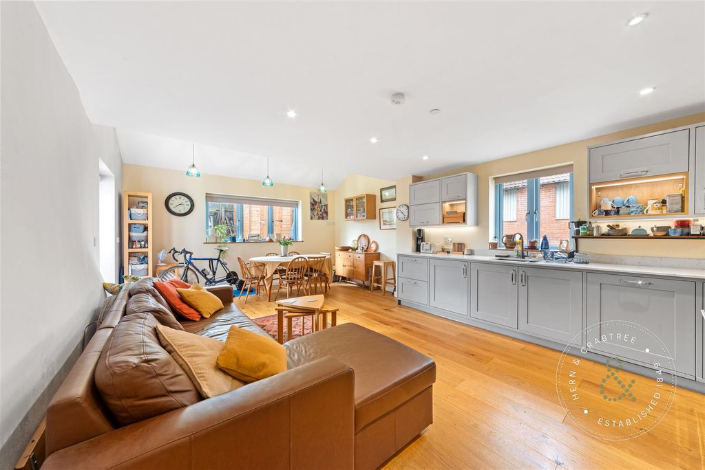 Property photo 2 of 47 The-Farmhouse-25.Jpg