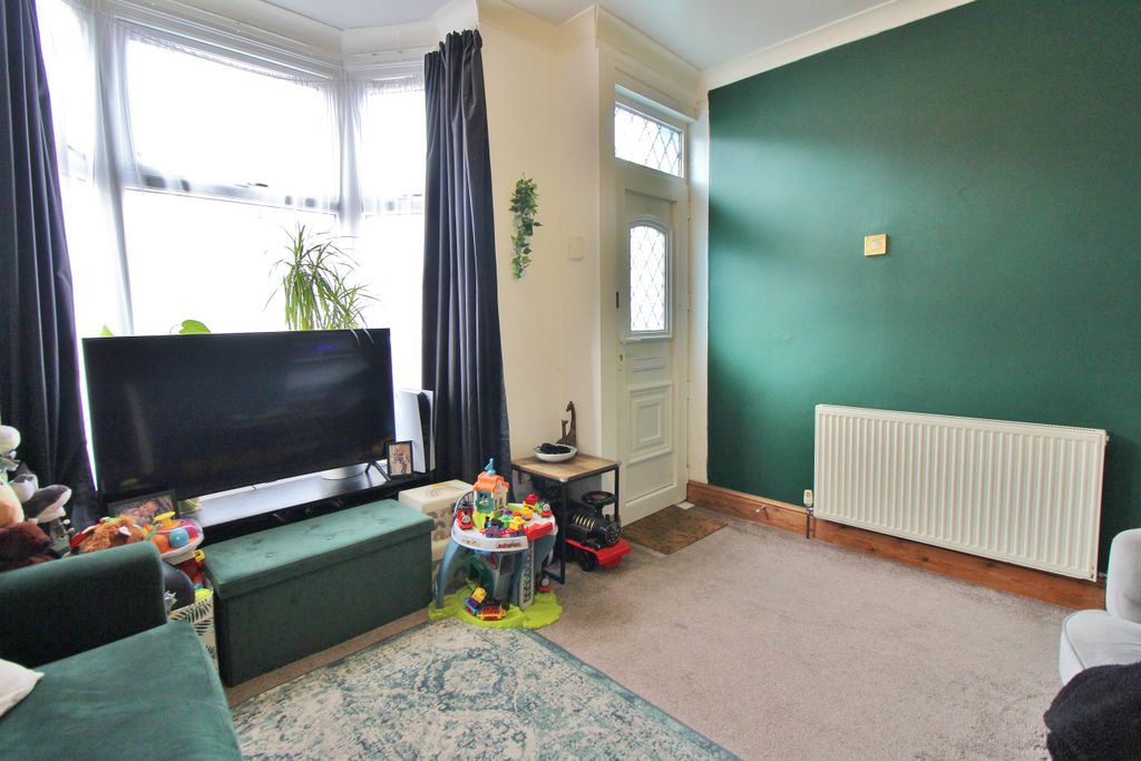 Property photo 2 of 18