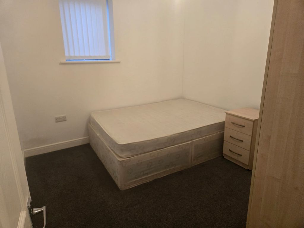 Property photo 3 of 6 Picture No. 10