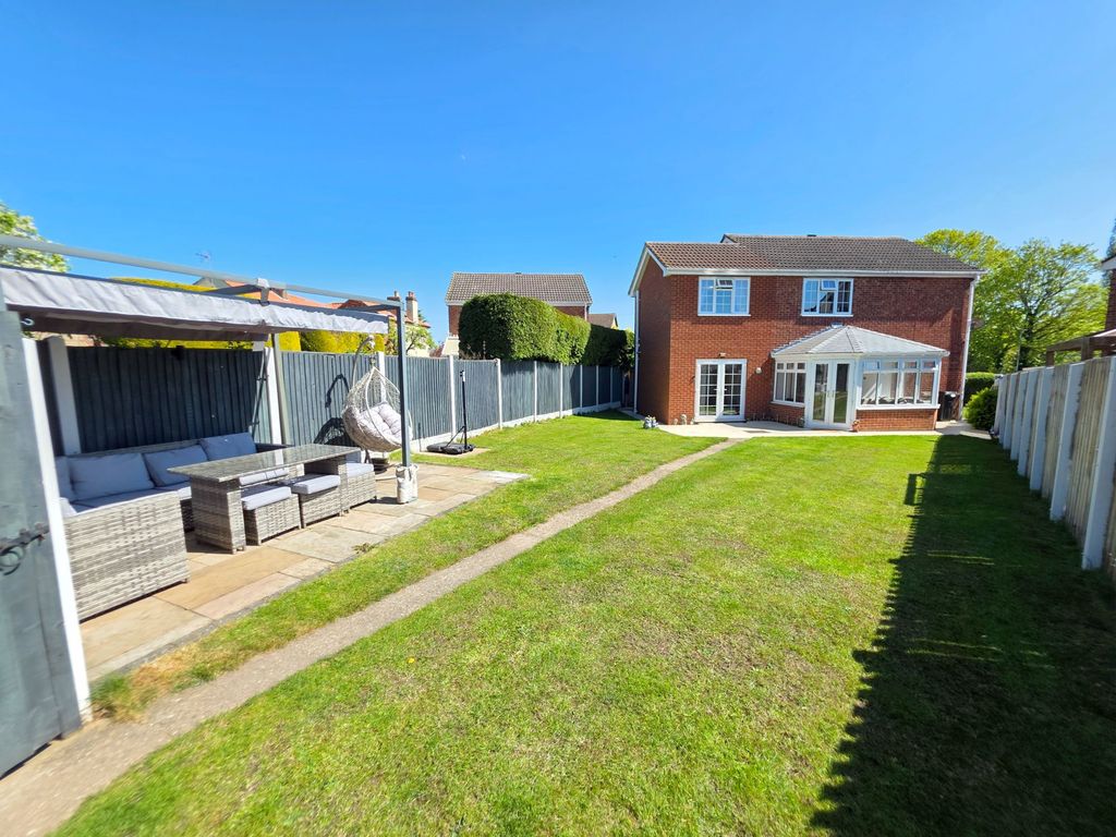 Property photo 1 of 32
