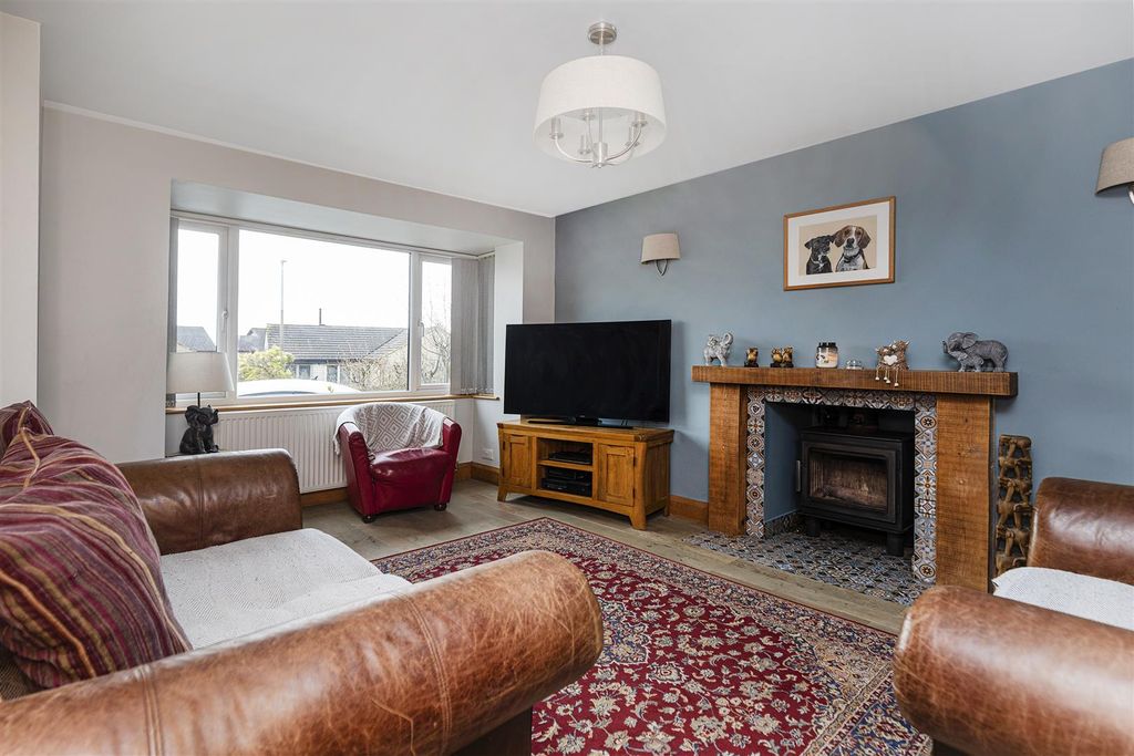 Property photo 2 of 55