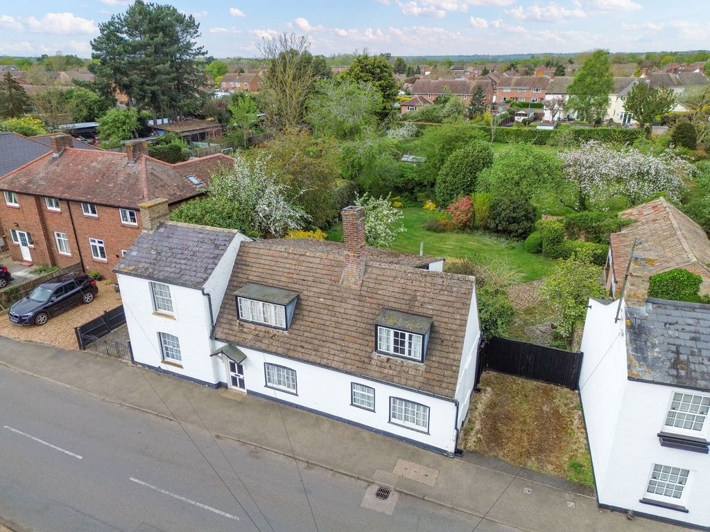 Property photo 2 of 34