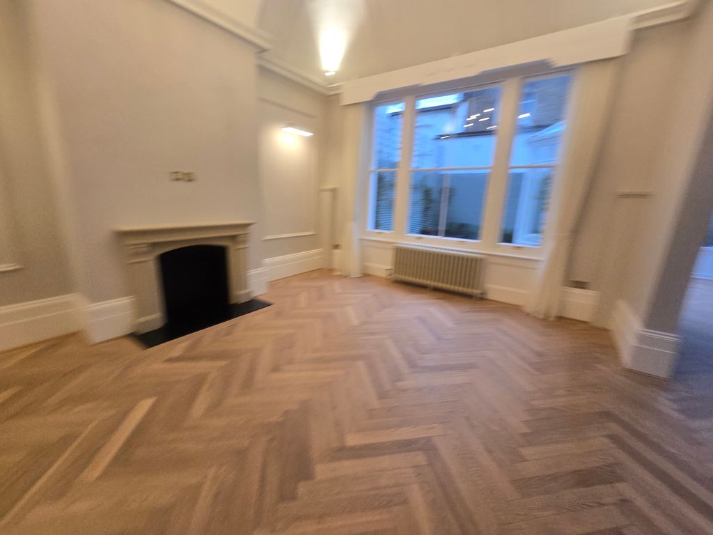 Property photo 3 of 28
