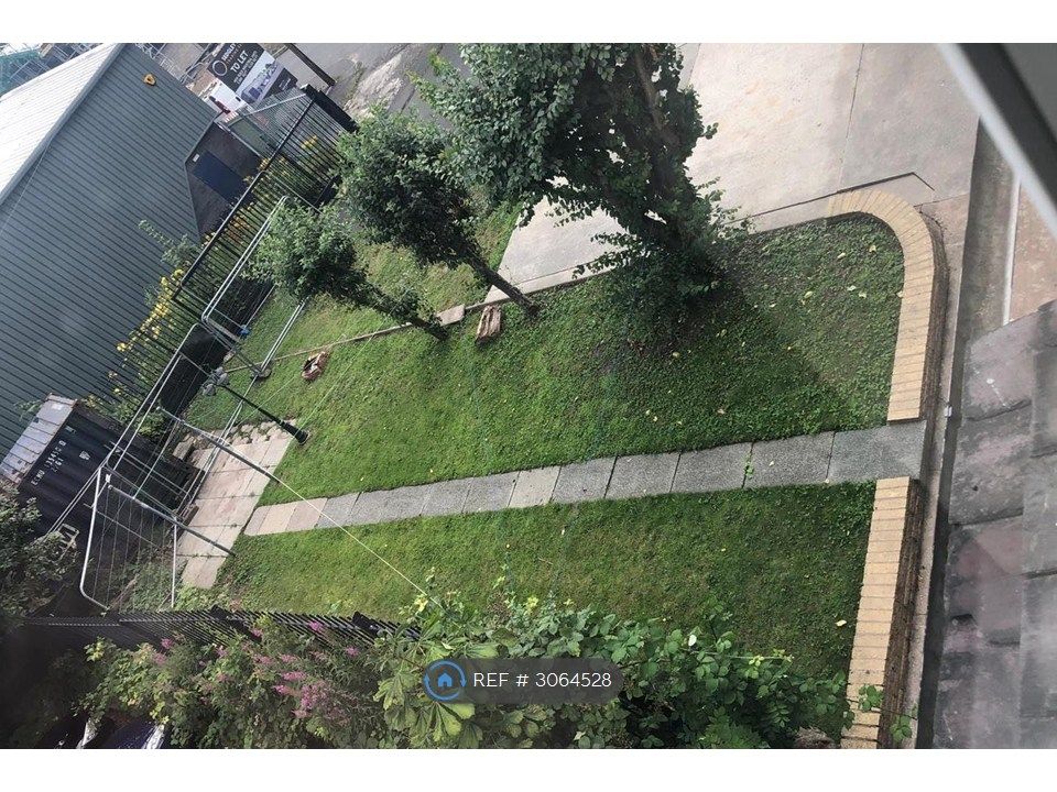 Property photo 2 of 14 Garden