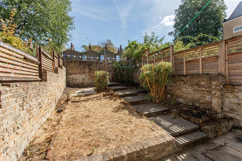 Property photo 2 of 18 Rear Garden