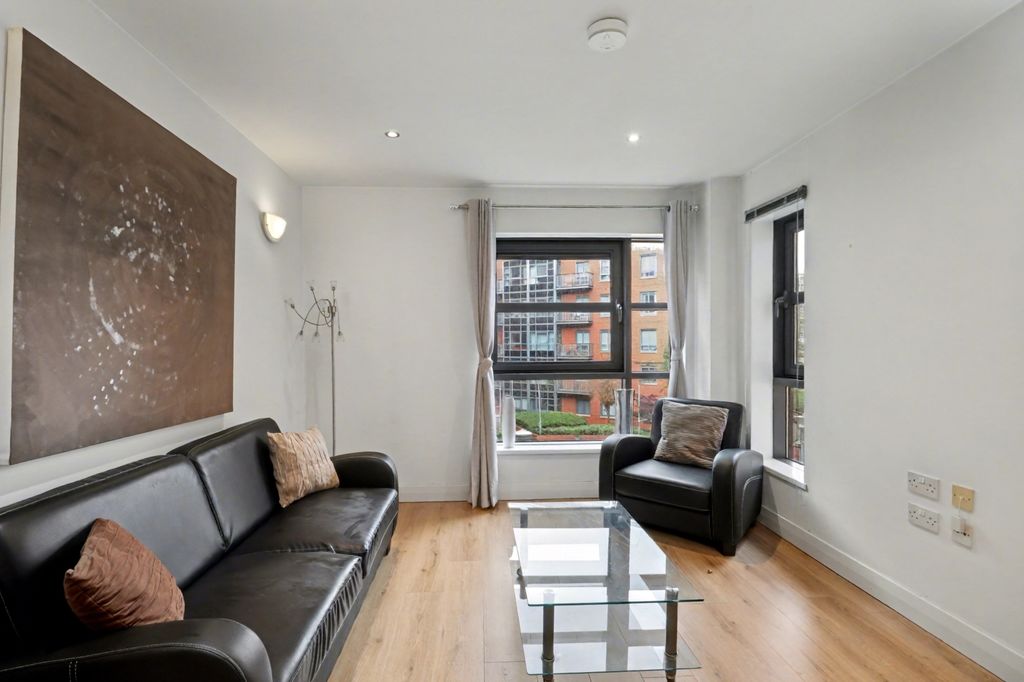 Property photo 1 of 10 Img_5144