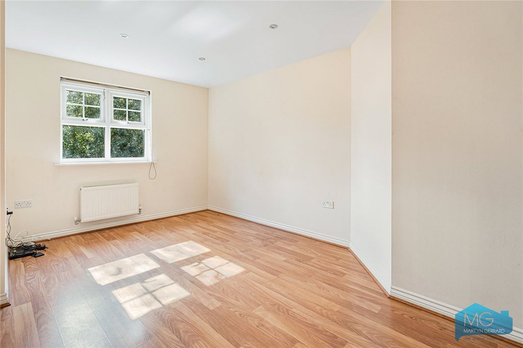 Property photo 3 of 18 Picture No. 17