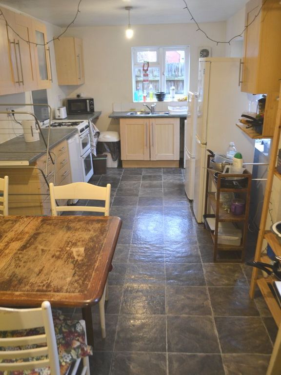 Property photo 3 of 12 Kitchen A