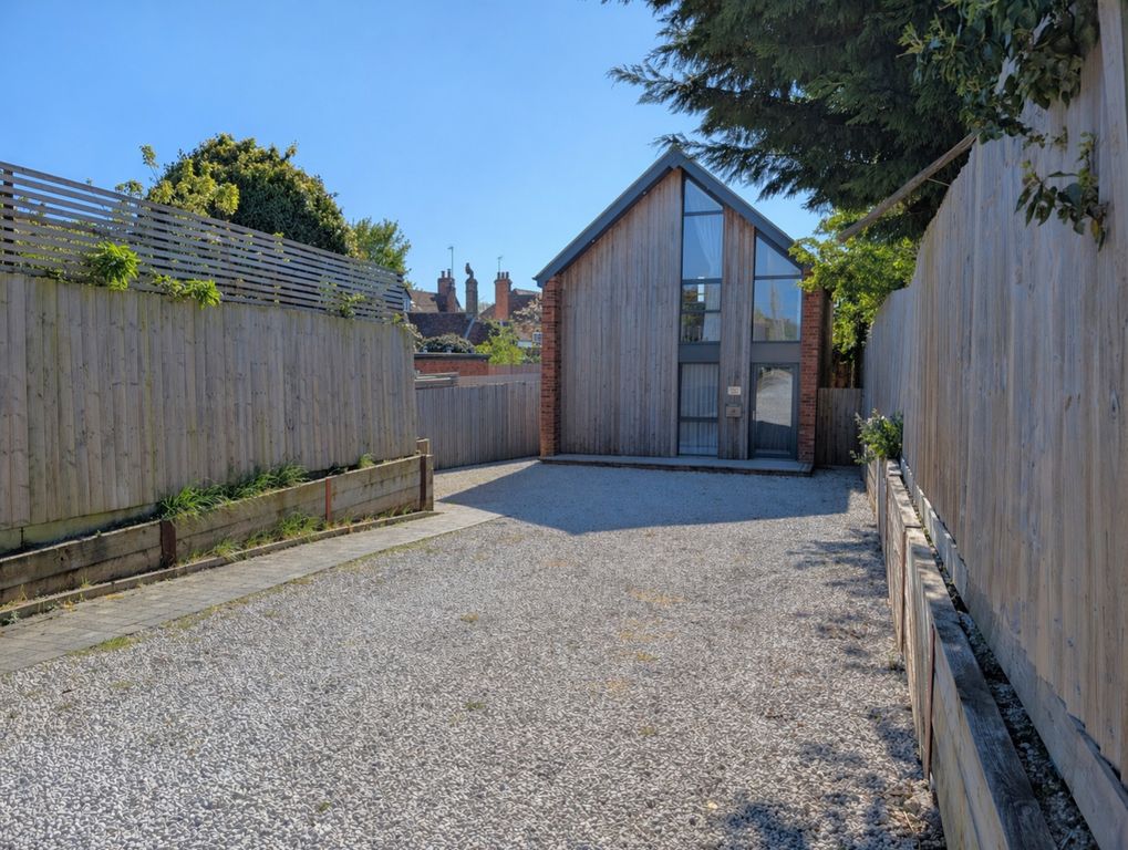 Property photo 1 of 18 File_00000000793071F4865d54Acd25Bc6F1