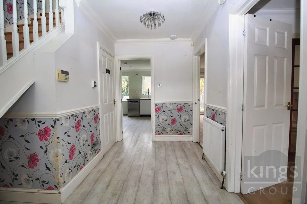 Property photo 2 of 22