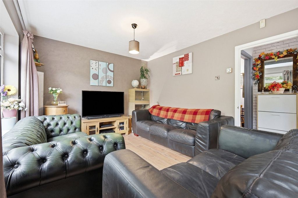 Property photo 2 of 18 Picture No. 08
