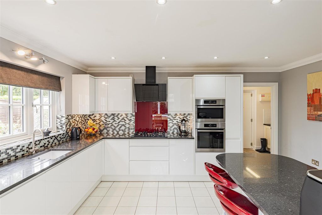 Property photo 3 of 41 L J Imaging-23.Jpg