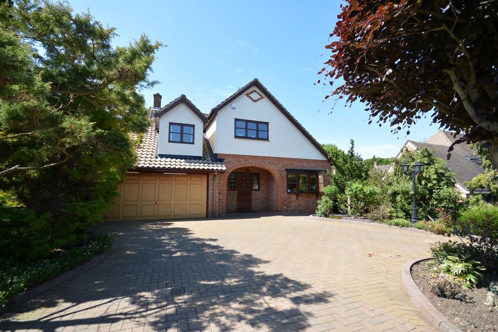Property photo 1 of 18