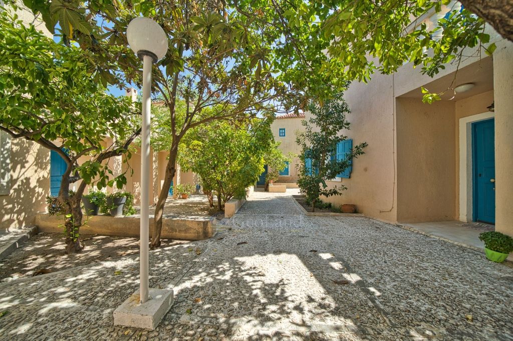 Property photo 3 of 24