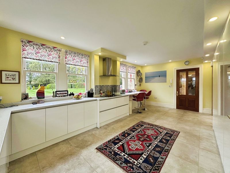 Property photo 2 of 36 Photo 26