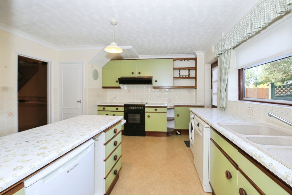 Property photo 3 of 24