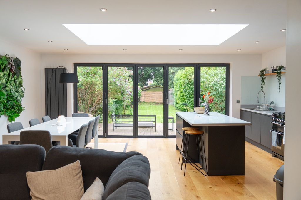 Property photo 2 of 34 4756793