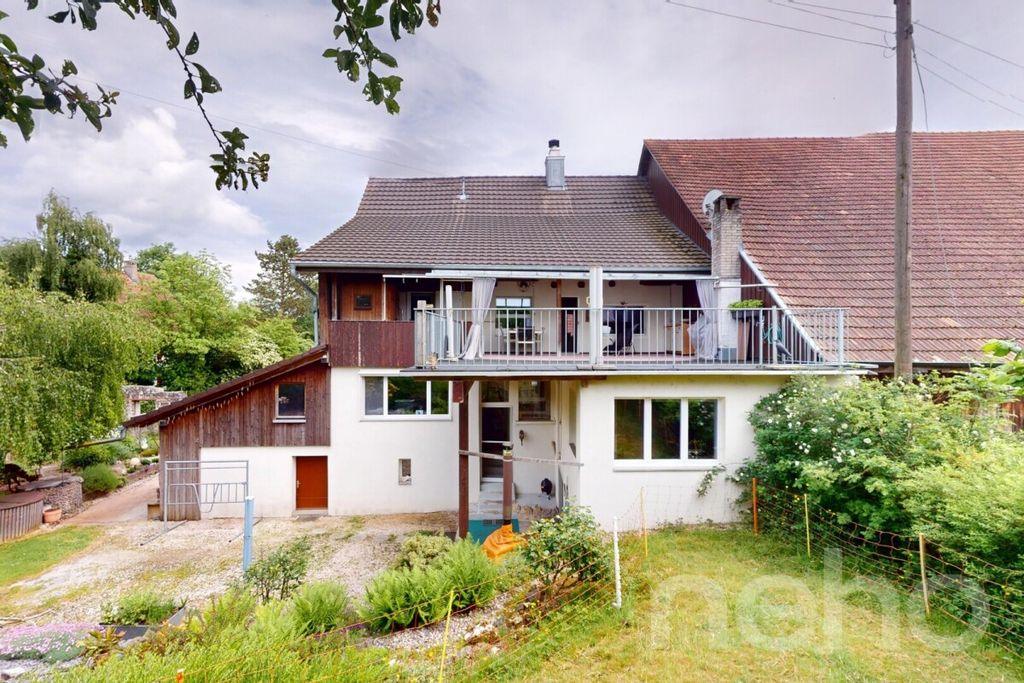Property photo 2 of 13