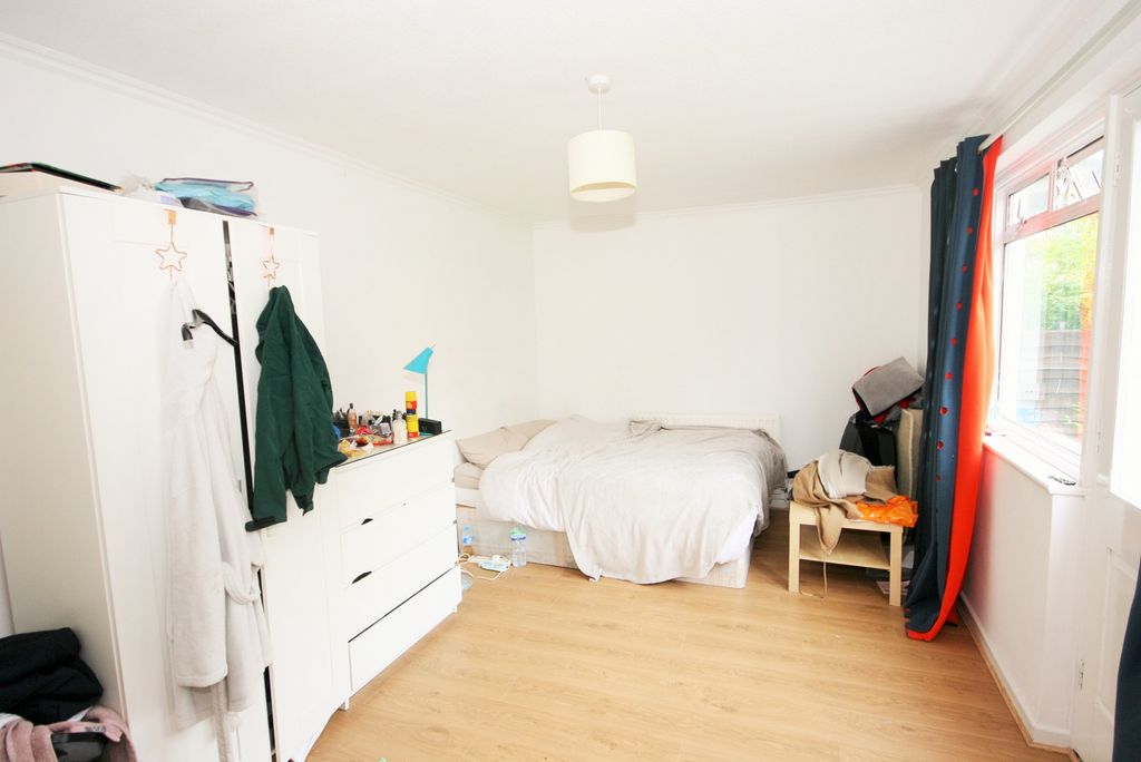 Property photo 3 of 10 Largest Bedroom (Lounge Conversion)