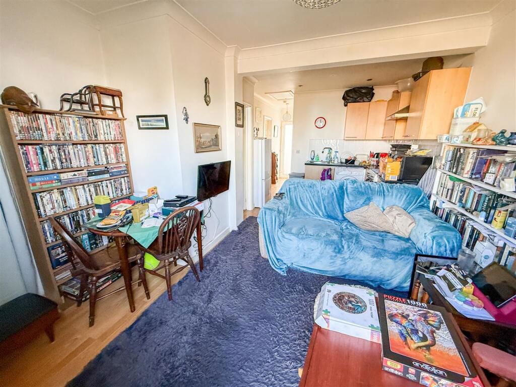 Property photo 3 of 14