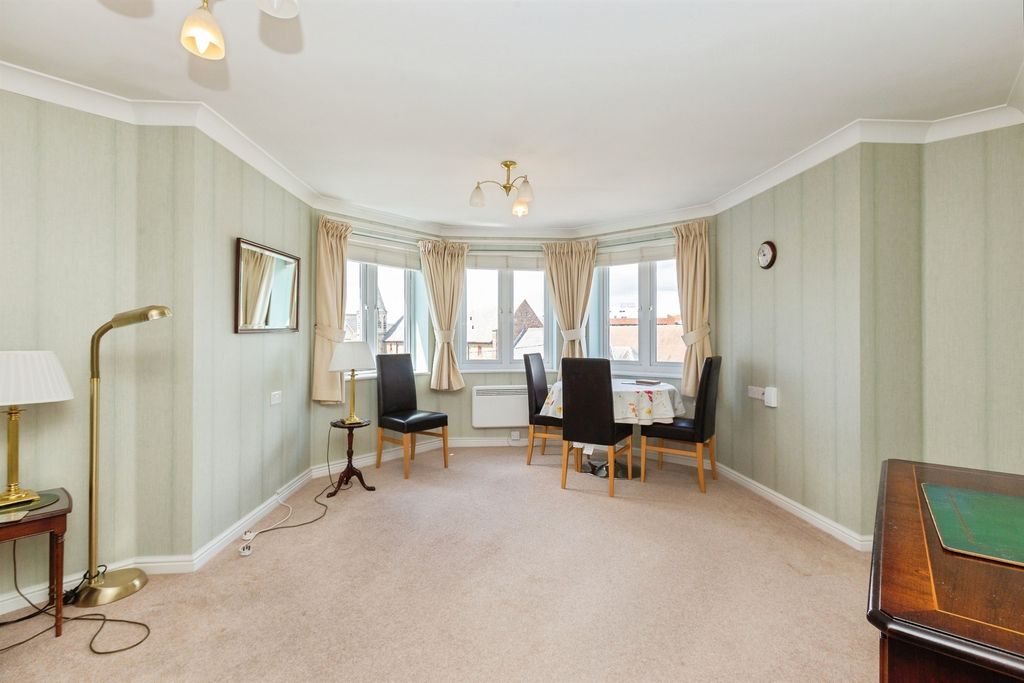 Property photo 2 of 16