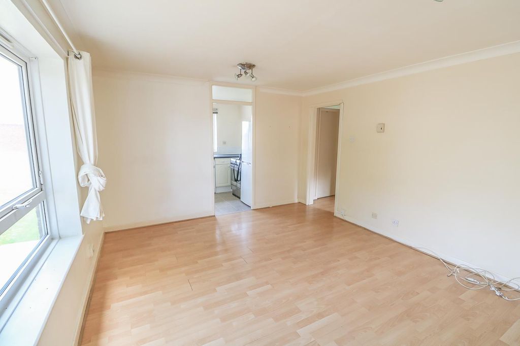 Property photo 3 of 7