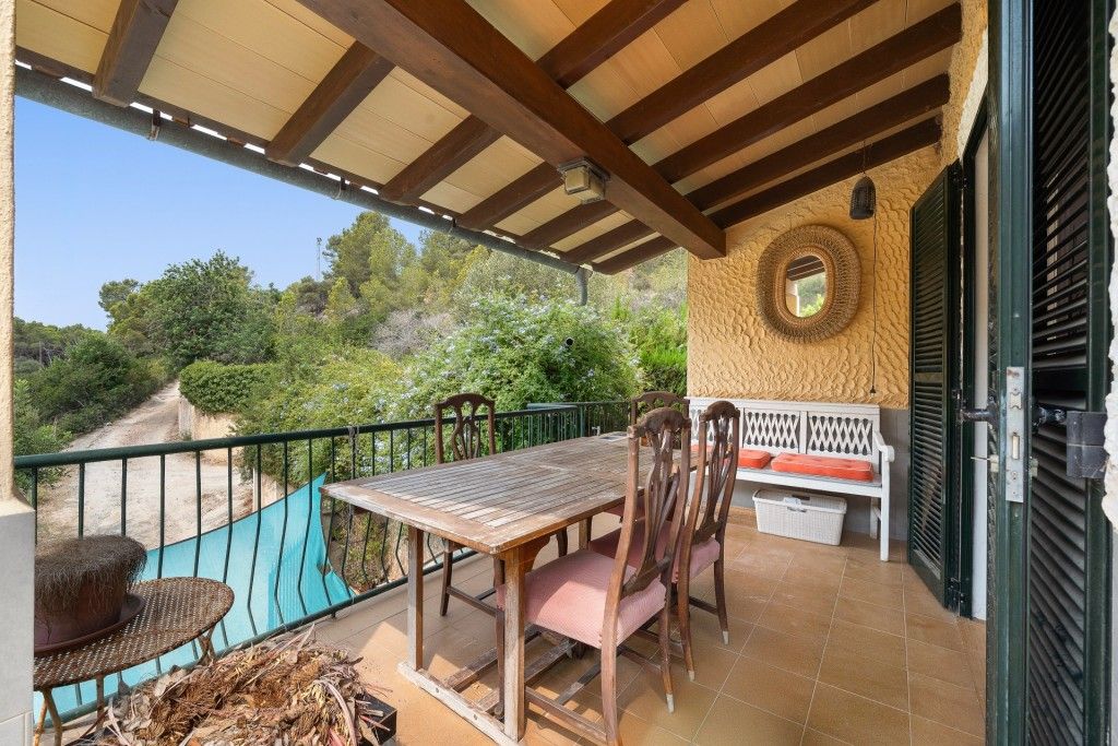 Property photo 2 of 11 Upper Terrace