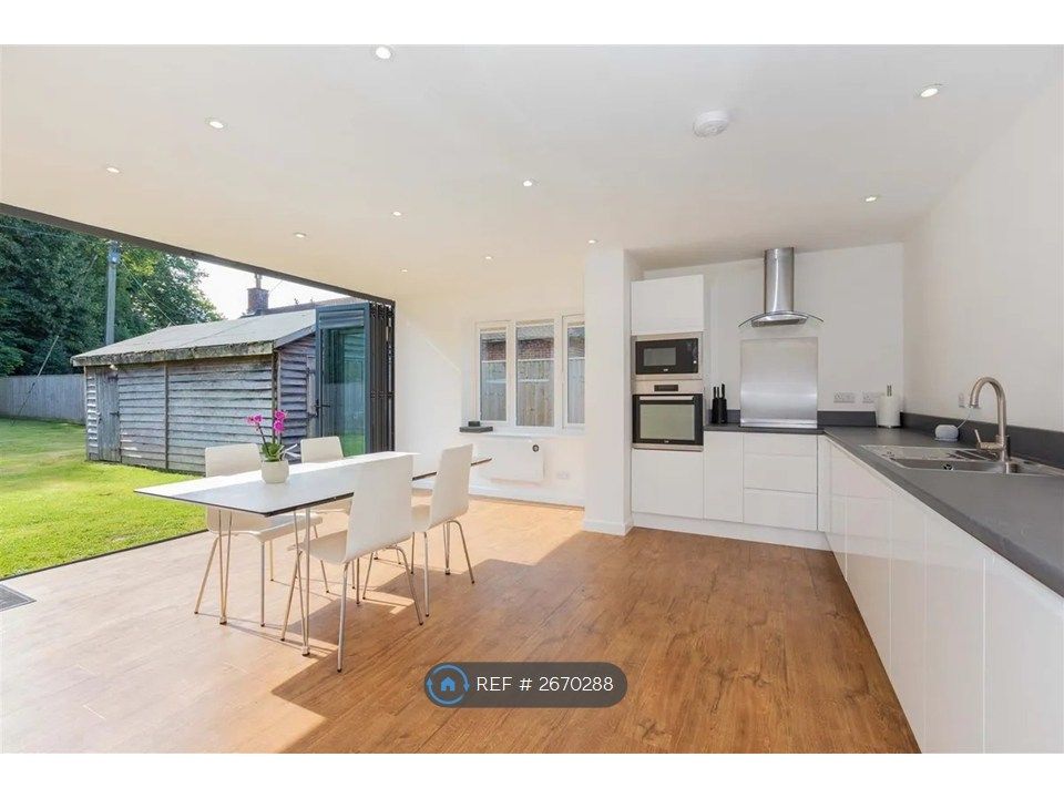 Property photo 3 of 13 Kitchen/Dining Room