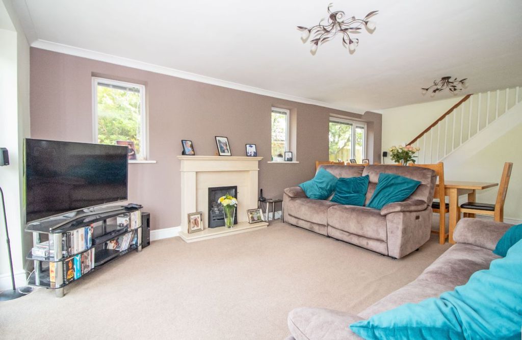 Property photo 2 of 24