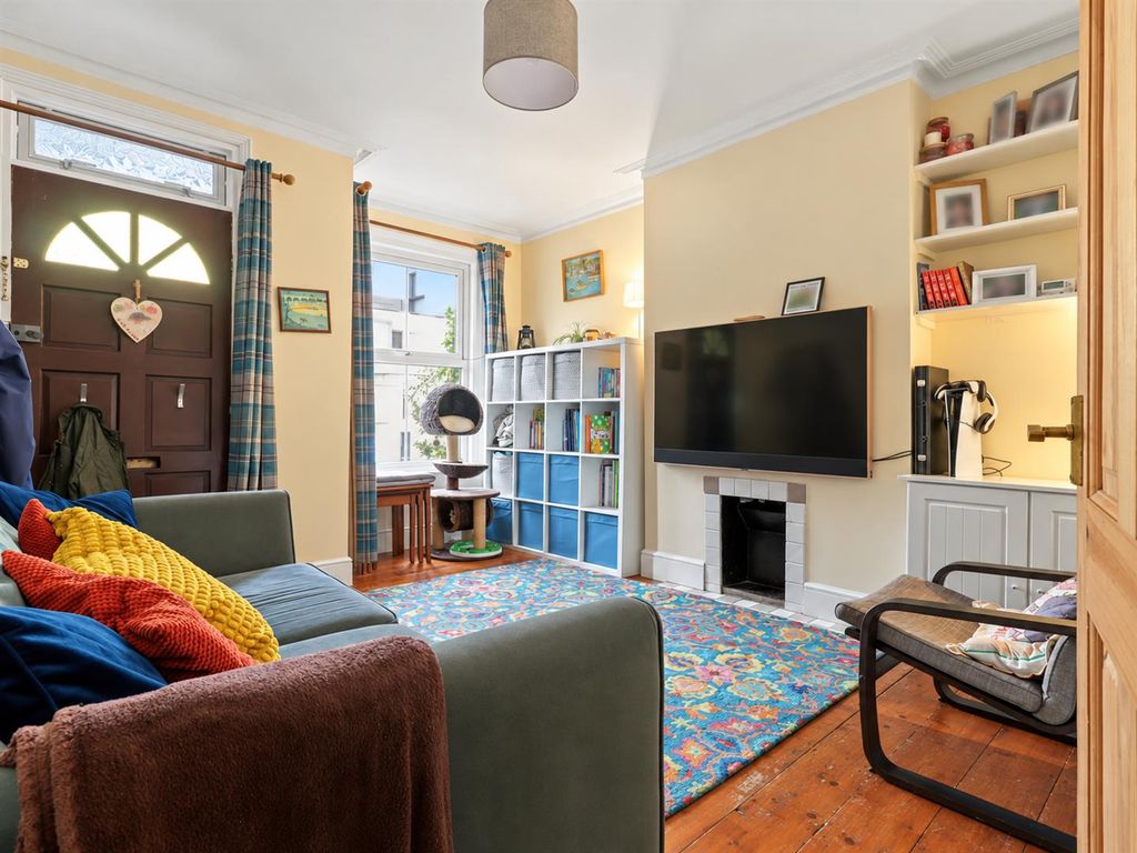 Property photo 2 of 13 Sitting Room