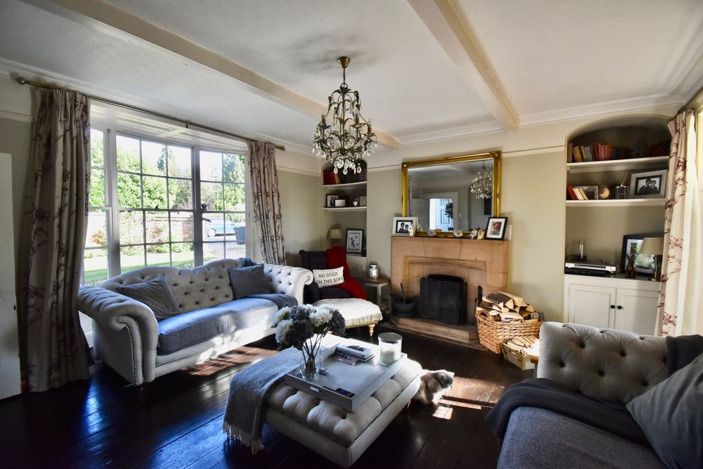 Property photo 2 of 12