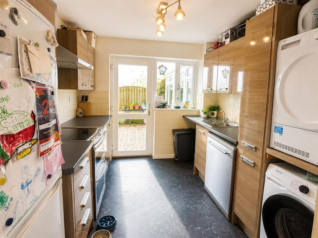 Property photo 3 of 12 A699d971-B8A1-432E-B04d-26B698394B9F.Jpg