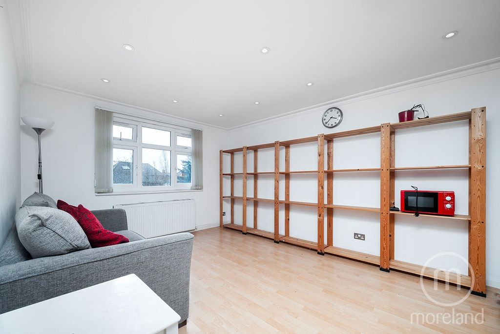 Property photo 3 of 10 4719425