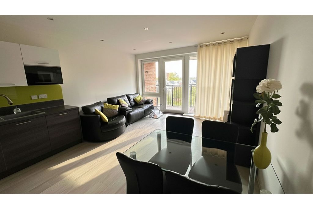 Property photo 2 of 12