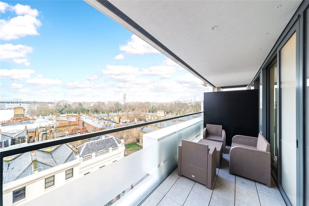 Property photo 3 of 13 Balcony
