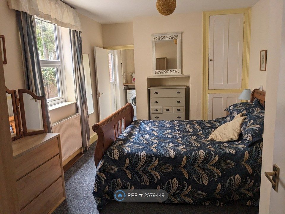 Property photo 2 of 14 Bedroom