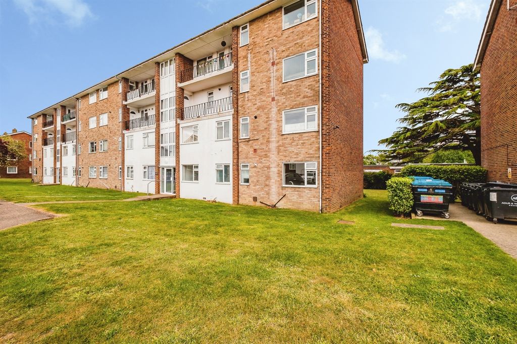 Property photo 1 of 20