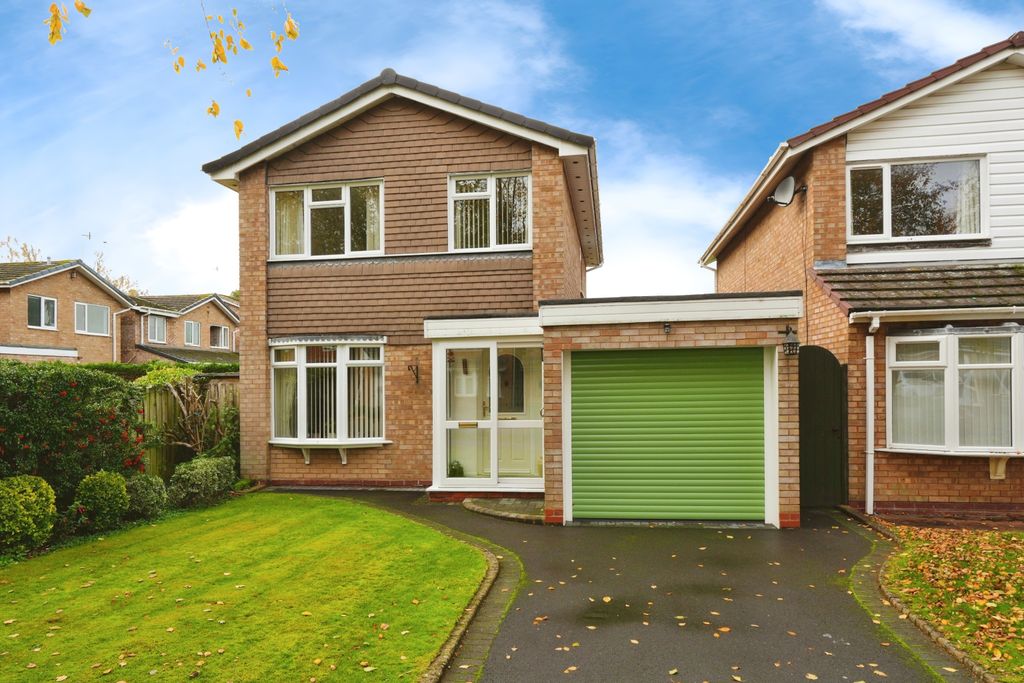 Property photo 1 of 16 Front