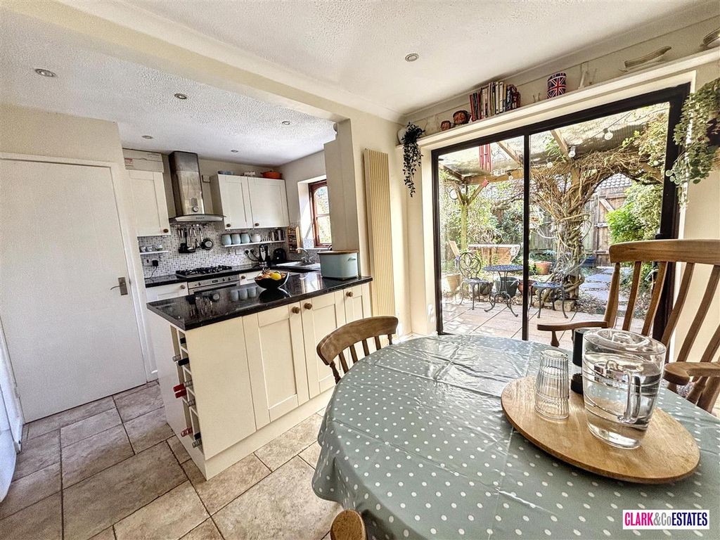 Property photo 2 of 13 Kitchen Diner