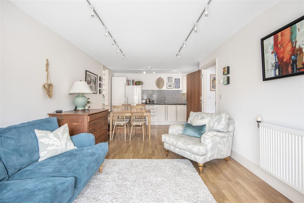 Property photo 3 of 12 624105 (12).Jpg