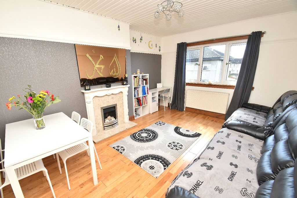 Property photo 2 of 18 5094153