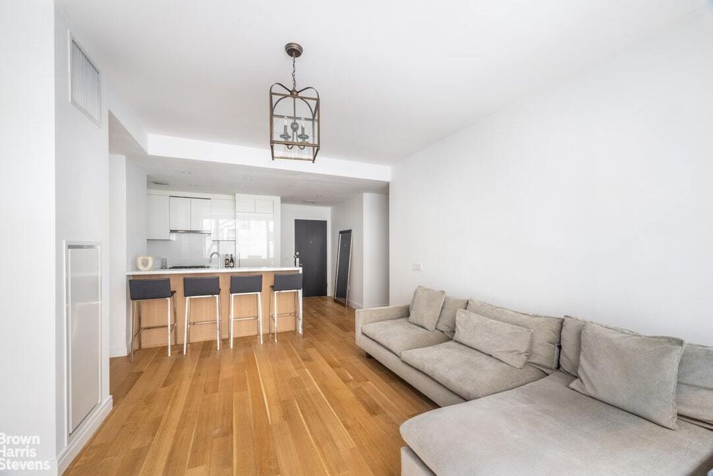 Property photo 3 of 10 <Alttext/>