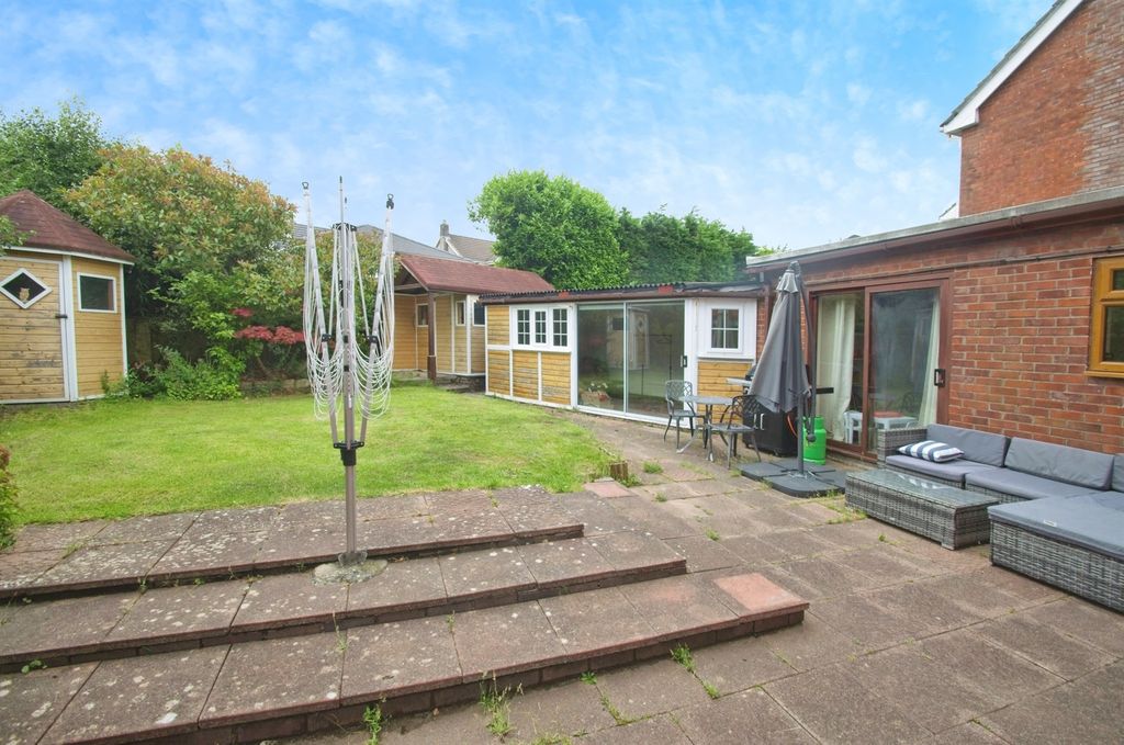 Property photo 2 of 17