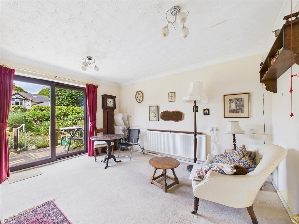 Property photo 2 of 11