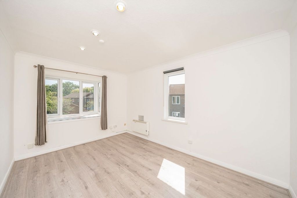 Property photo 2 of 4