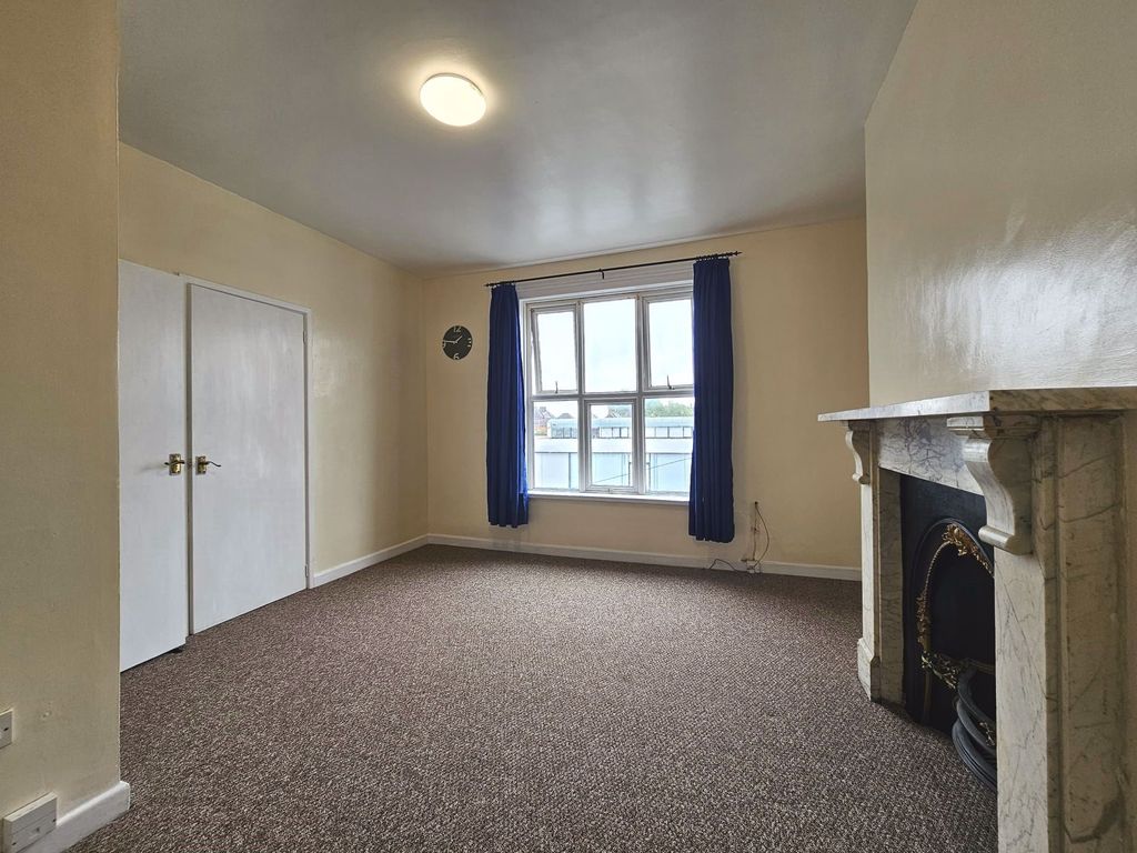Property photo 3 of 7 Photo 10