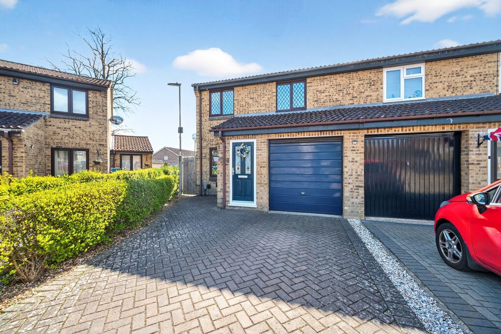 Property photo 2 of 20